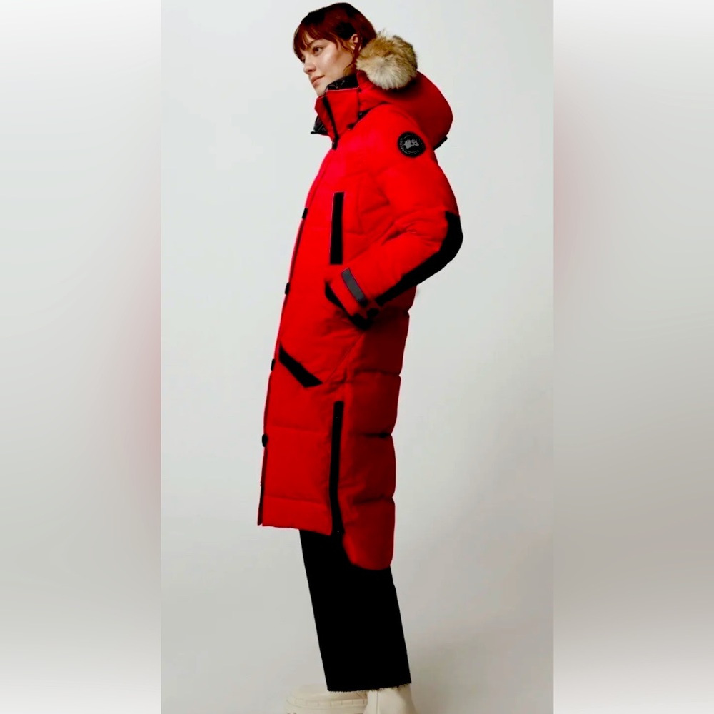 Canada Goose parka, super warm and very stylish. Rare for this model red color.